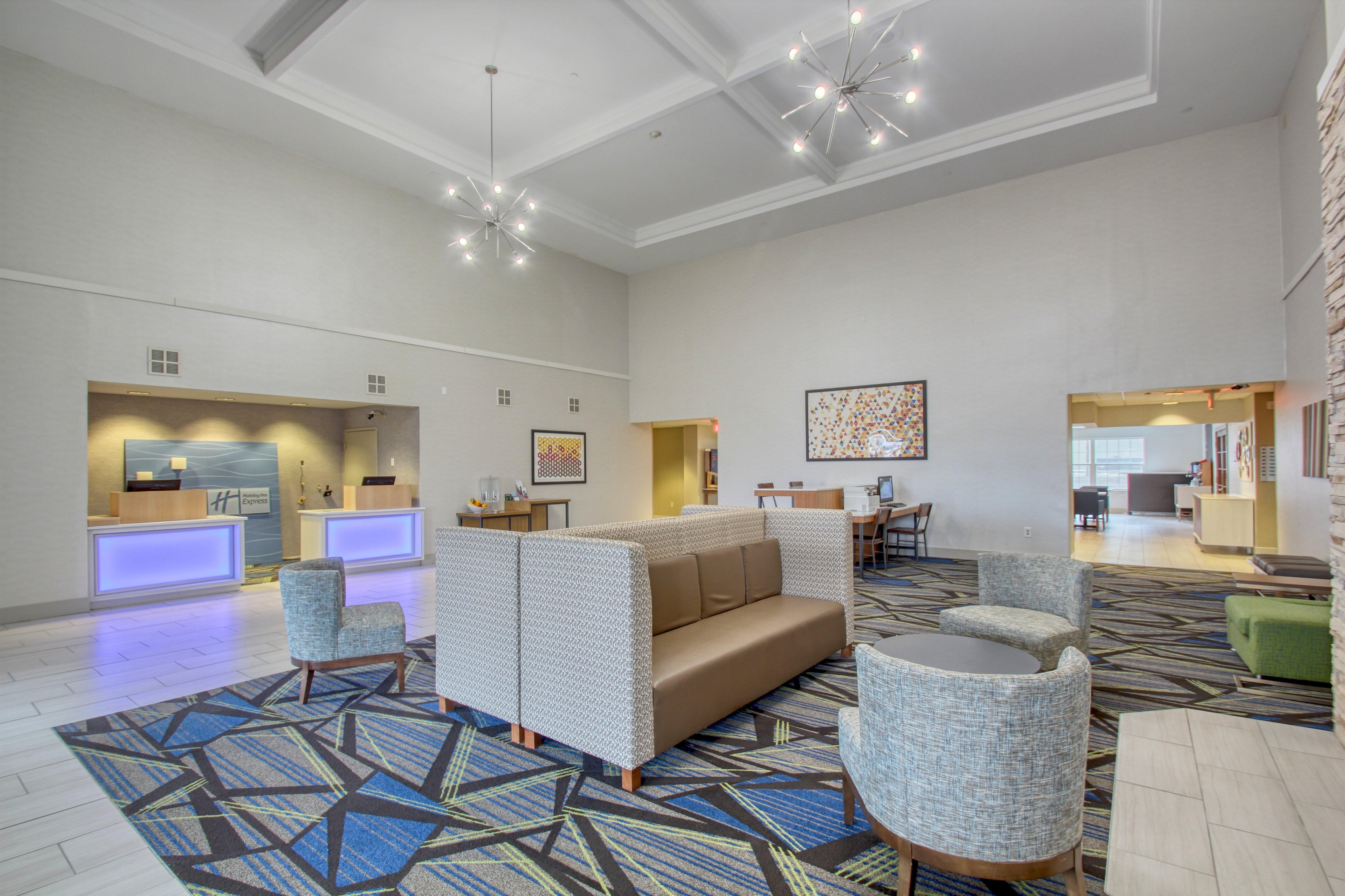Holiday Inn Express Hotel & Suites Oshkosh - State Route 41 By Ihg Exterior foto